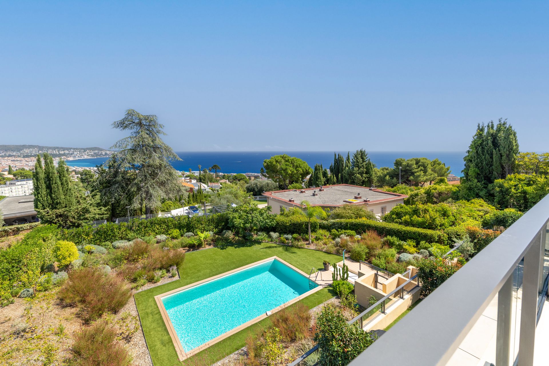 NICE L’ARCHET – 5 pièces  110M² AVEC TERRASSE ET VUE PANORAMIQUE